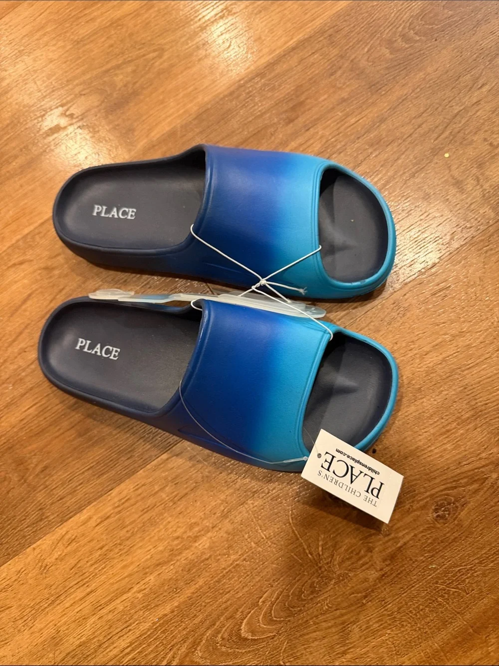 size 5 The Children's Place Blue Ombre Slide Sandals